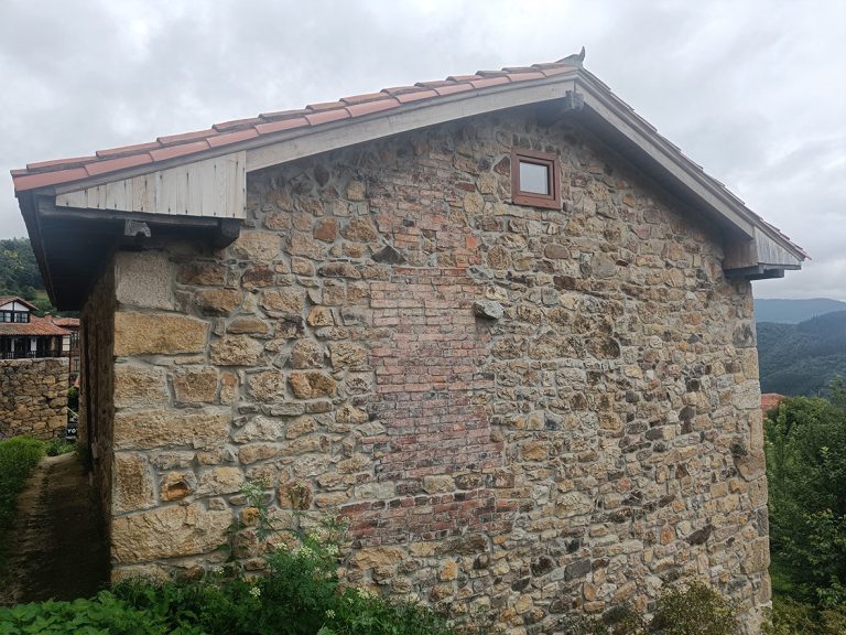 Antiguas escuelas Cahecho V 768x576